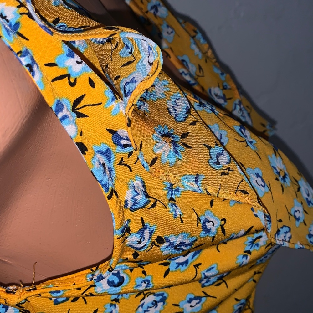 5 Ladies Tops - Most Small - Picture 11 of 13